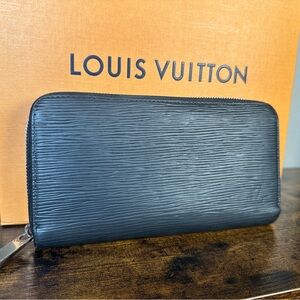 Authentic Louis Vuitton Epi Black Long Zippy Wallet